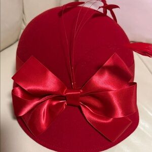Vintage Michael Howard Elegant Red wool Women's Hat with Bow